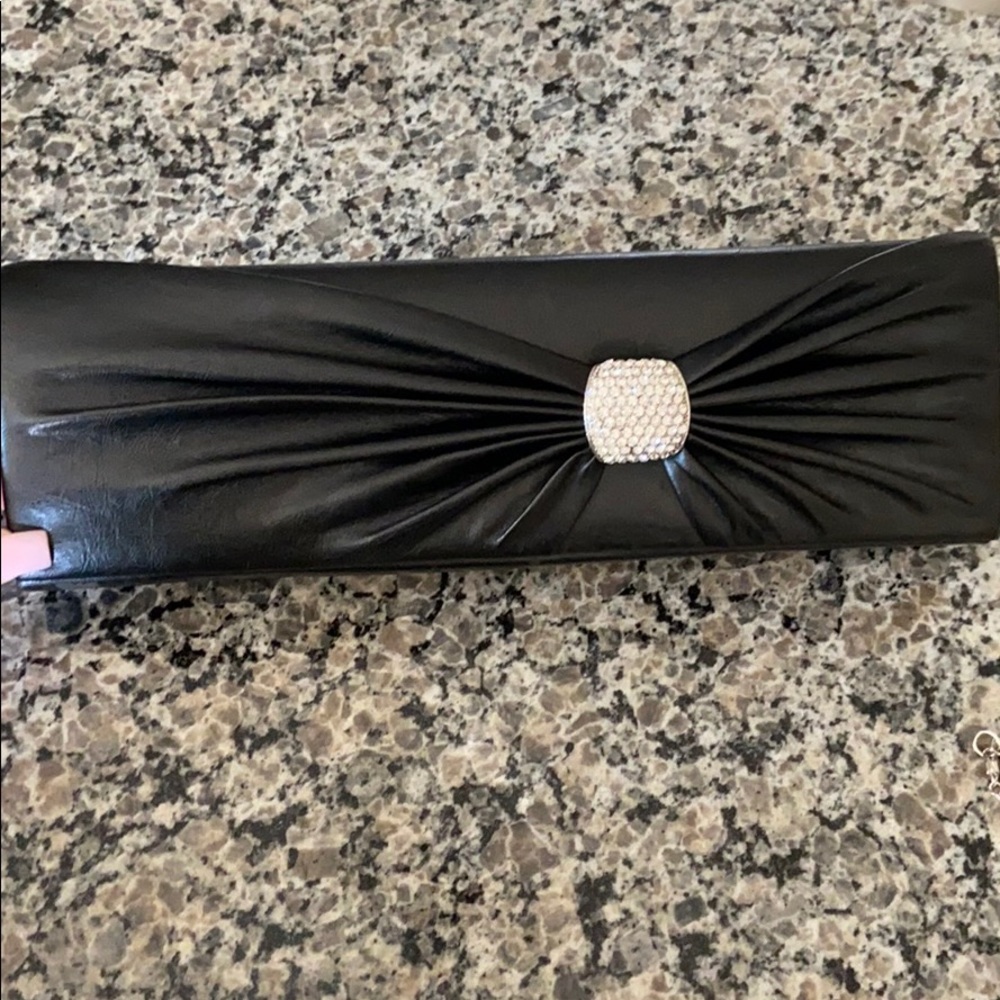 Black clutch